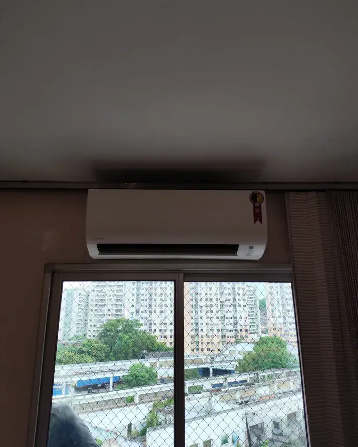 Ar-condicionado instalado em apartamento